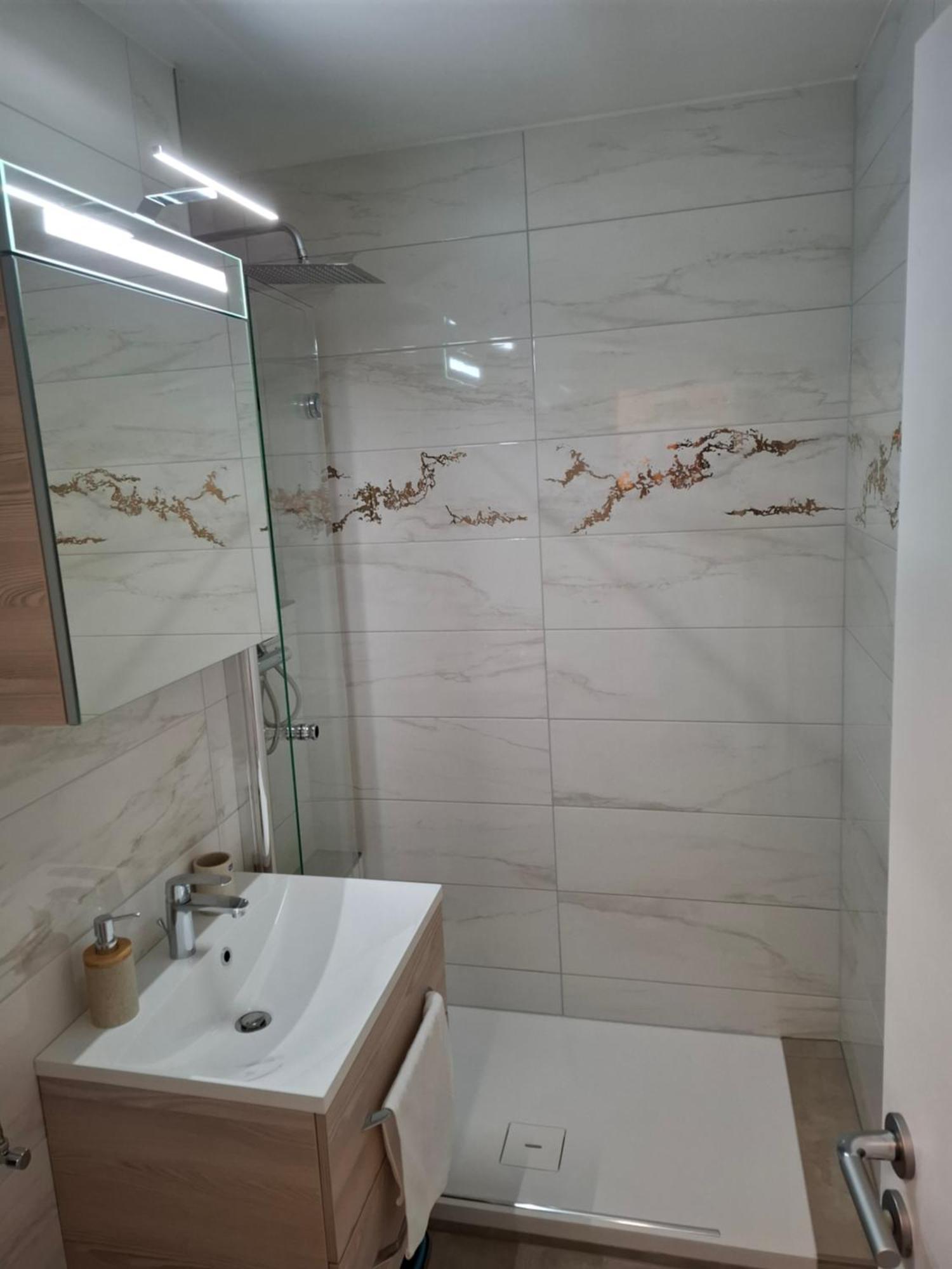Appartement Aquaquelle Bad Fussing Luaran gambar